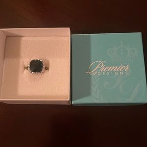 Premier Designs Black & Silver Ring